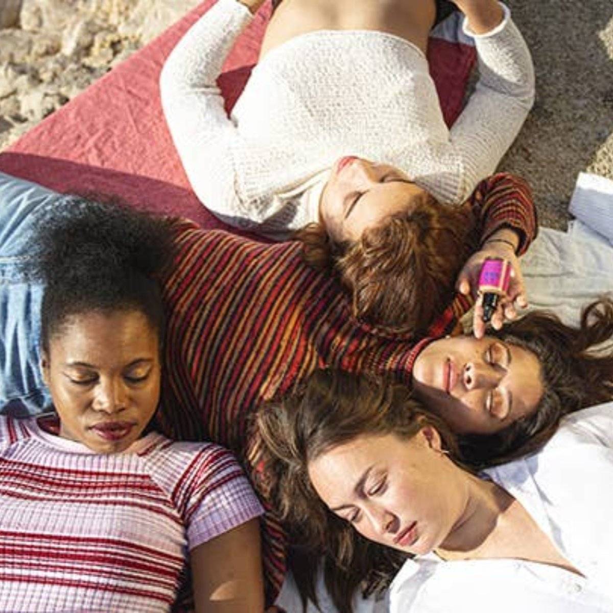 La crique beauty face primer on all skin tones