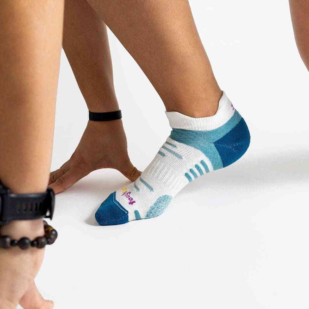 ToughCutie - Tia Performance No Show Tab Socks in Black