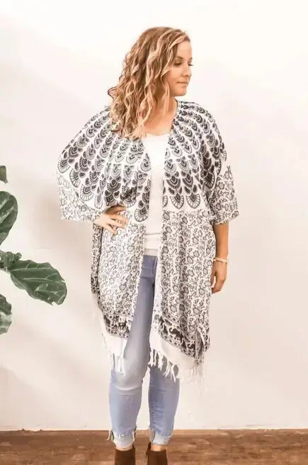 Village Thrive Kimono in grey and White Print