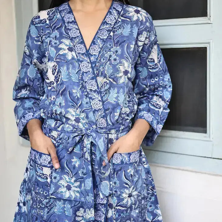 Short Kimono Robe in Violet Purple Floral Printed Cotton with two front Pockets - The Fox and the Mermaid