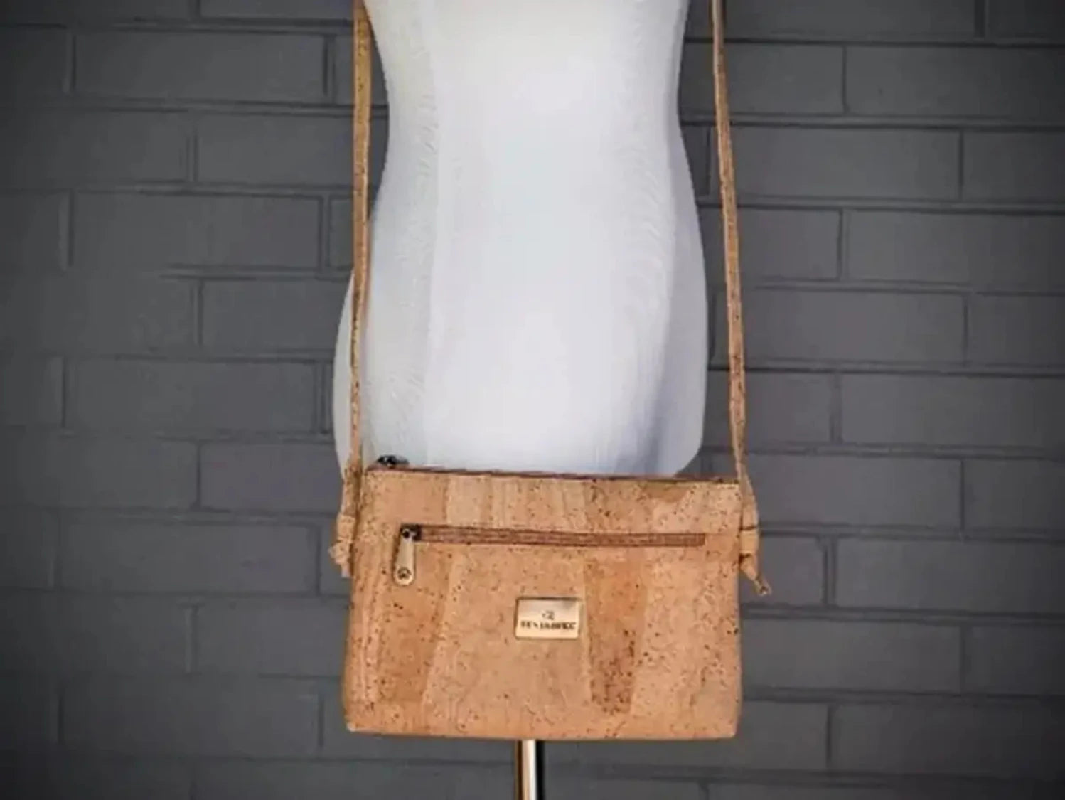 Bent&Bree Iris Crossbody in Natural Cork - Vegan Crossbody bag