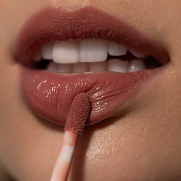 Lip Serum by Fitglow Beauty - anti-aging lip care - Elle and Willow