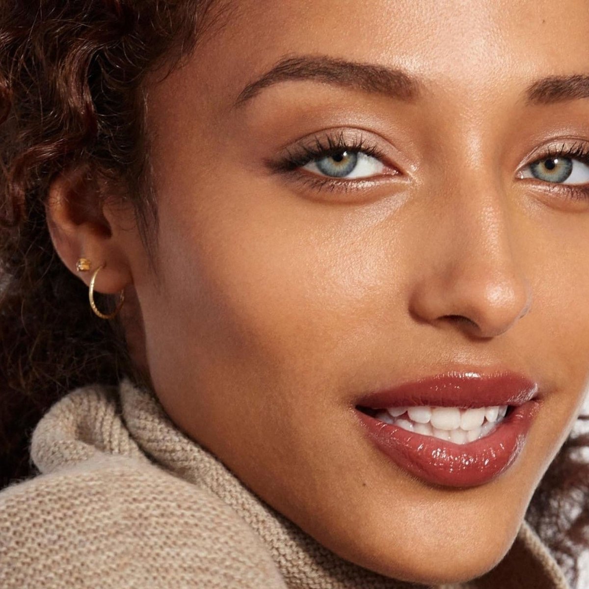 Lip Serum by Fitglow Beauty - anti-aging lip care - Elle and Willow