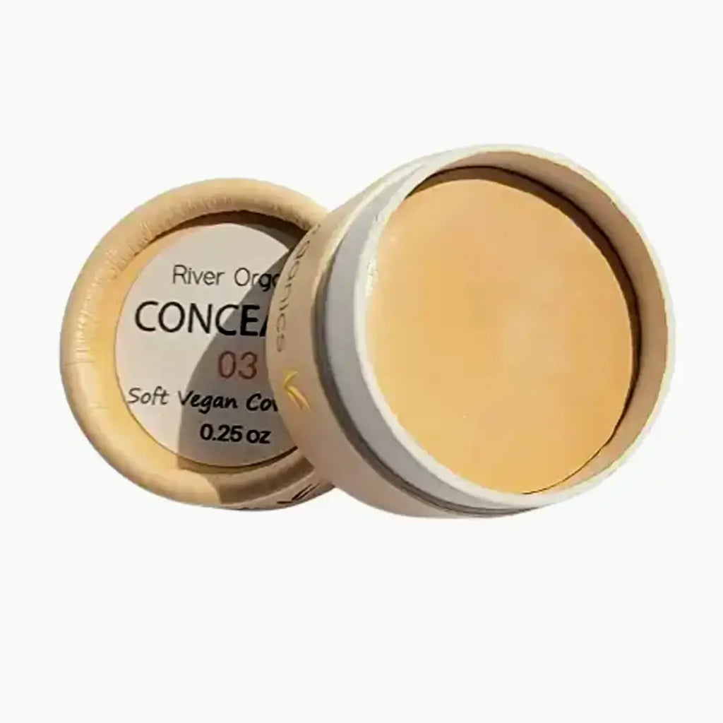 Organic cream concealer in Eco-friendly paper jar.