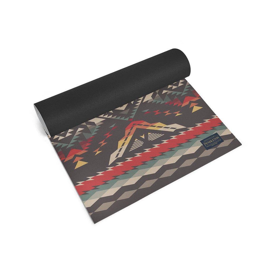 pendleton bridge creek design detail with Pendleton wollwn mills logo on the yune ascend lightweight yoga mat
